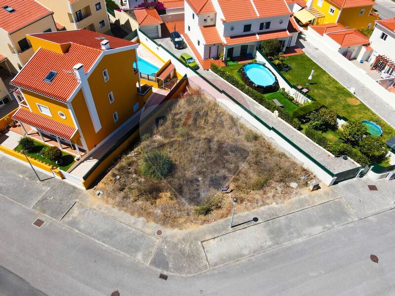 Land Urban with 339sqm Mafra - electricity