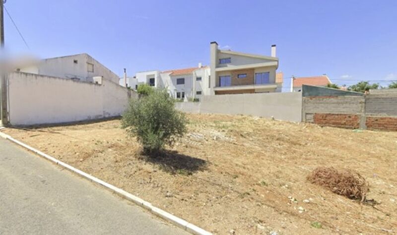 Land with 328sqm Loures