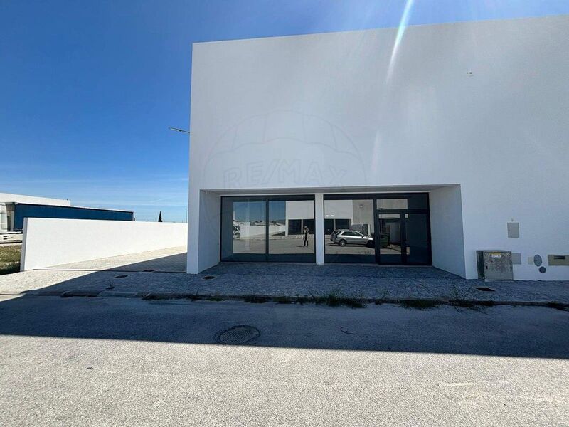 Warehouse with 550sqm Évora - storefront, parking lot