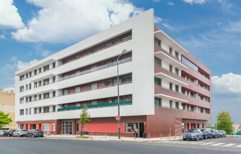 Apartamento T3 Lumiar Lisboa - arrecadação, varanda, terraço, aquecimento central