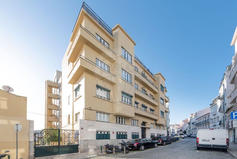 Apartamento T3 Estrela Lisboa - jardim, varanda, garagem, aquecimento central