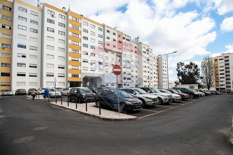 Apartamento T3 Moderno Sintra - lareira, arrecadação, mobilado