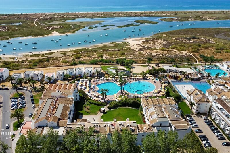 Apartment T1 Cabanas de Tavira - terrace, tennis court, balcony, furnished, swimming pool, equipped