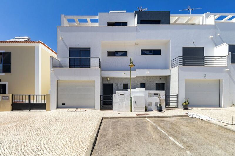 House Semidetached V3 Vila Nova de Cacela Vila Real de Santo António - barbecue, attic, solar panels, terrace, garage, air conditioning, backyard