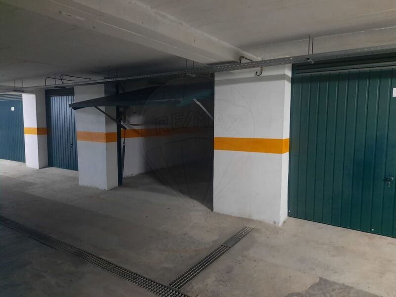 Garagem box com 20m2 Vila Real de Santo António - arrecadação, fácil acesso