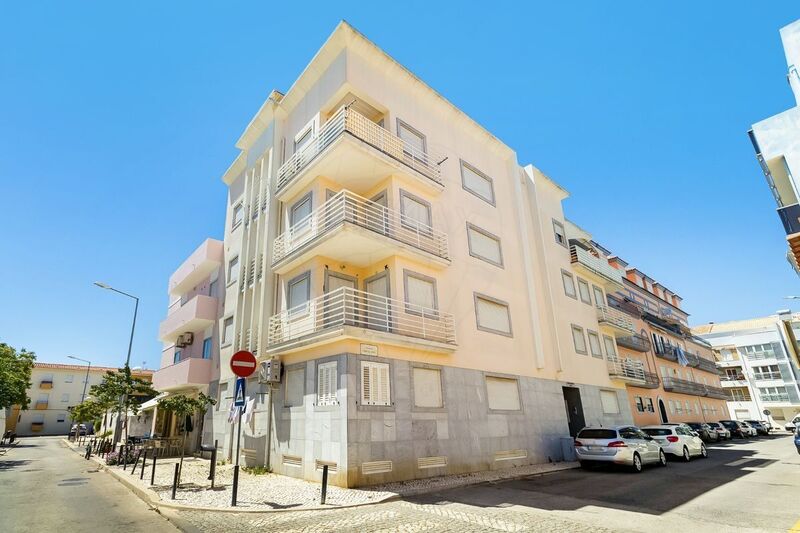 Apartamento Moderno T2 Vila Real de Santo António - varanda, 3º andar, arrecadação