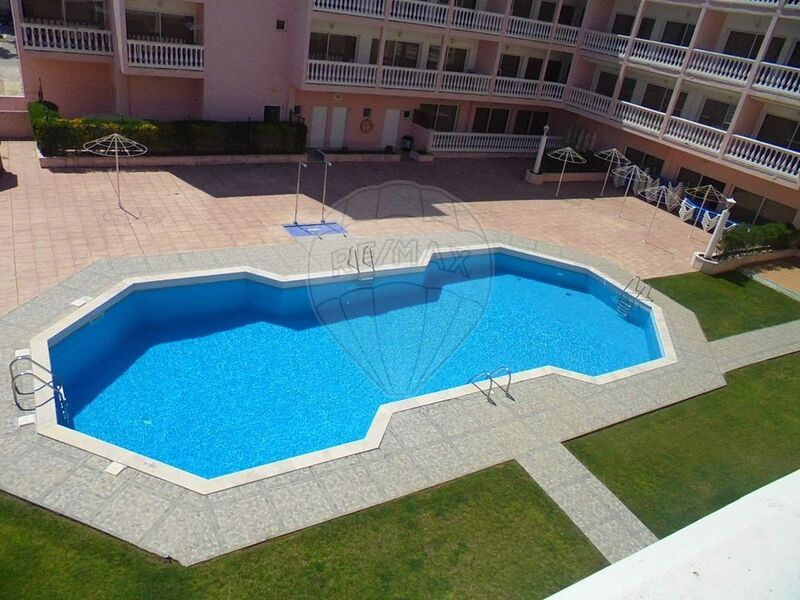 Apartment T2 Monte Gordo Vila Real de Santo António - air conditioning, gated community, balcony, swimming pool, furnished, equipped, balconies