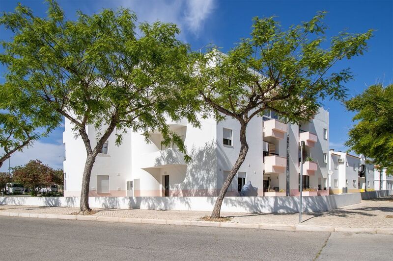 Apartment 2 bedrooms in the center Castro Marim - marquee, terrace, kitchen, air conditioning, balcony