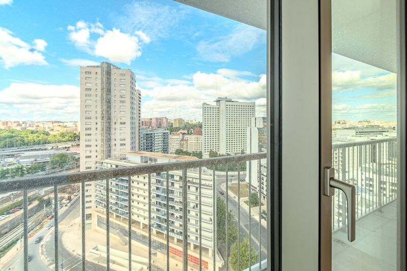 Apartment Luxury T3 Campolide Lisboa - balcony, balconies, store room, swimming pool, garden