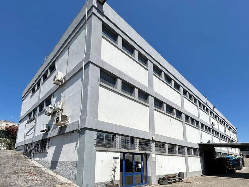 Escritório Industrial com 2681m2 Beato Lisboa - recepção, ar condicionado, alarme, wc