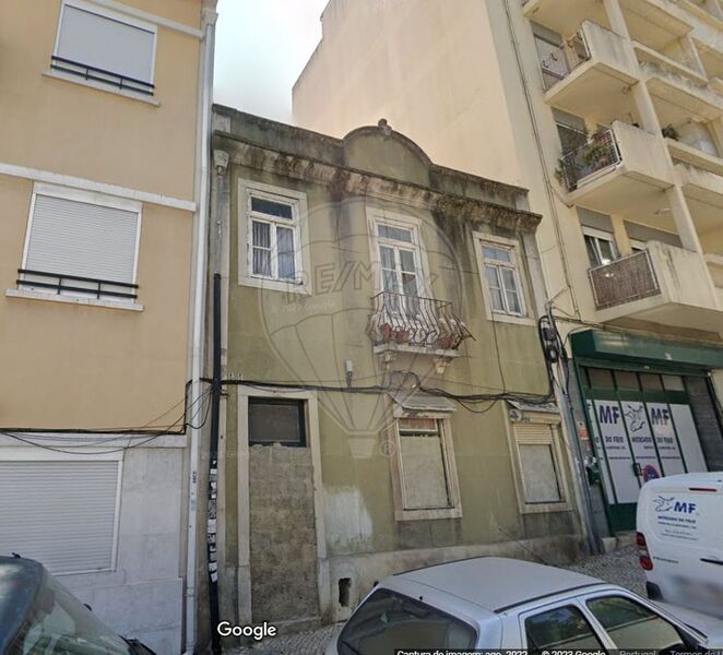 Building in the center Arroios Lisboa