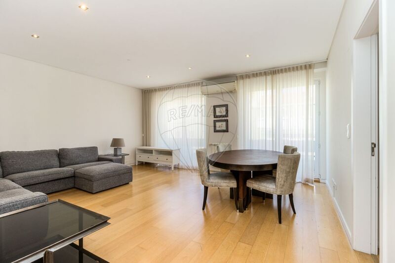 Apartment 3 bedrooms Areeiro Lisboa - air conditioning, boiler, gardens, central heating, furnished