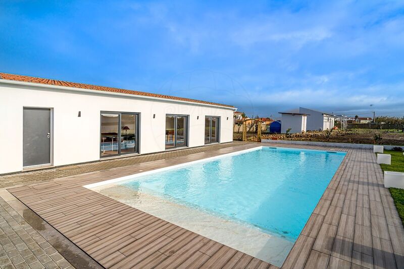 Moradia V4 de luxo Sintra - lareira, painel solar, bbq, terraços, isolamento térmico, jardim, garagem, piscina