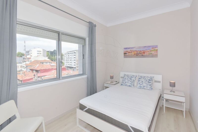 Apartamento T1 Moderno bem localizado Bonfim Porto - mobilado