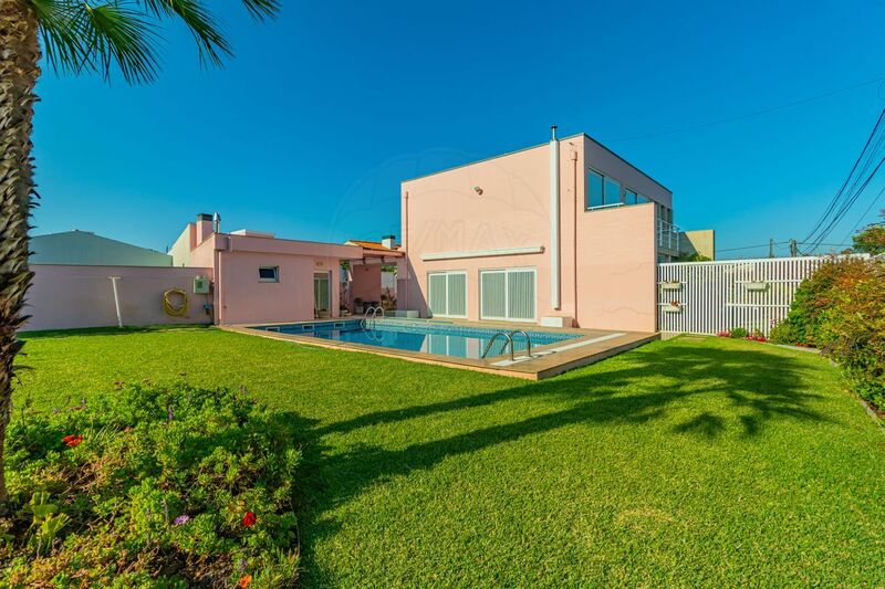 House Luxury excellent condition V4 Espinho - garage, barbecue, swimming pool