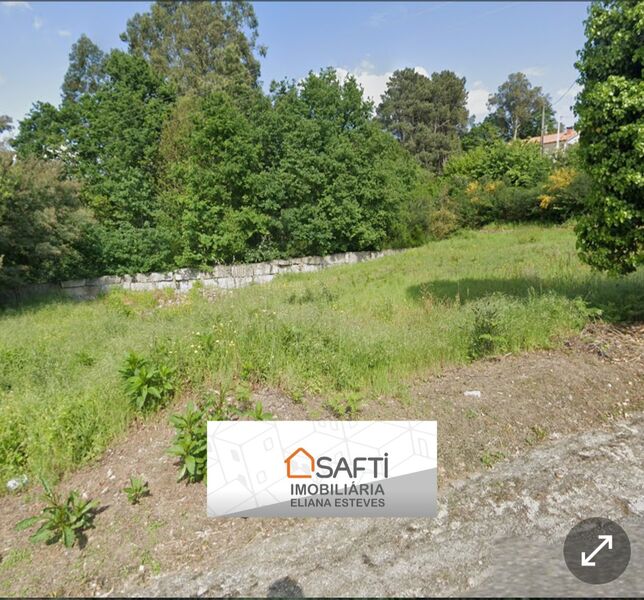 Land with 1002sqm Melgaço