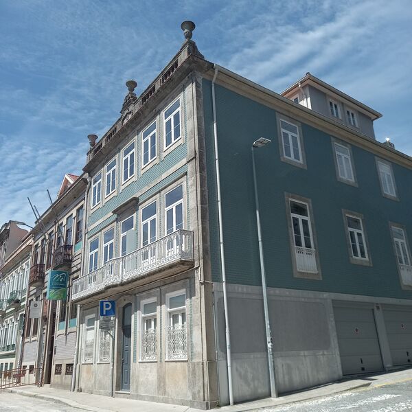 Building historic area Bonfim Porto - balconies, balcony, exterior area, privileged location