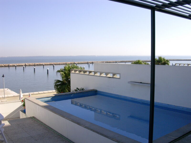 Apartment T2 Parque das Nações Lisboa - swimming pool, terrace, store room