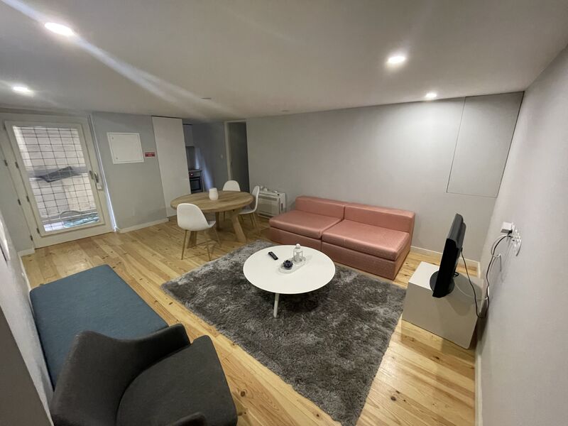 Apartamento no centro T2 Porto - r/c, ar condicionado, piso radiante