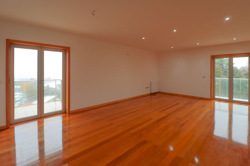 Apartment 4 bedrooms in the center Vila Nova de Gaia - kitchen, garage, central heating