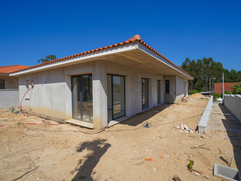 House V4 Milagres Leiria - air conditioning, automatic gate, underfloor heating, alarm, garden