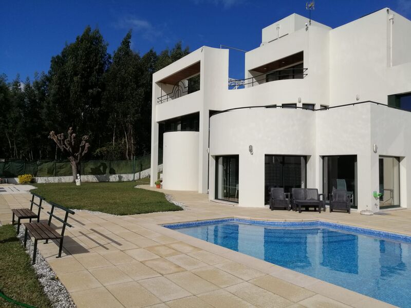 House V3 Modern Gondomar - central heating, garage, double glazing, swimming pool