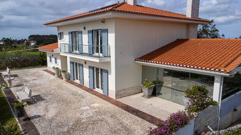 House 4 bedrooms Luxury Gorcinhos Mafra - fireplace, garage, solar panels, air conditioning, garden