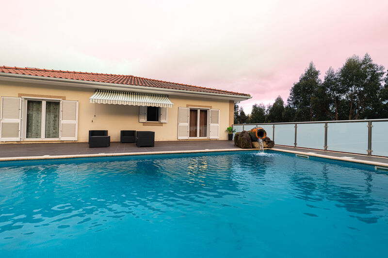 House Isolated 4+1 bedrooms Marco de Canaveses - garage, garden, tiled stove, swimming pool, marquee, double glazing