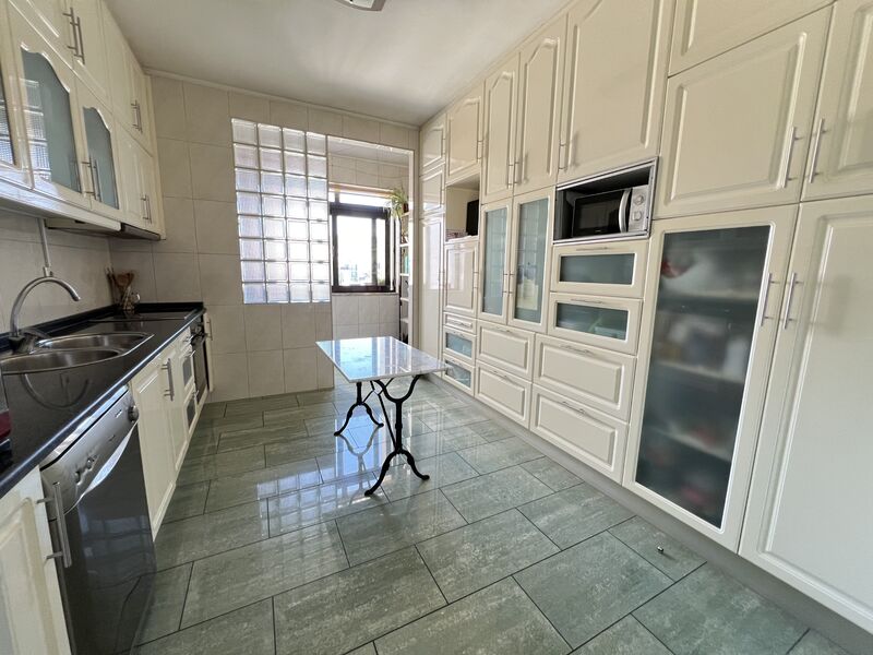 Apartment Refurbished in the center 5 bedrooms São Victor Braga - playground, garage, garden, terrace, 1st floor