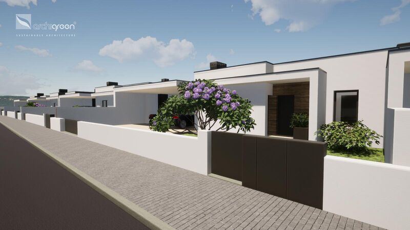 House Single storey 3 bedrooms Moita Marinha Grande - heat insulation, air conditioning, automatic gate, garage, swimming pool, solar panel, double glazing