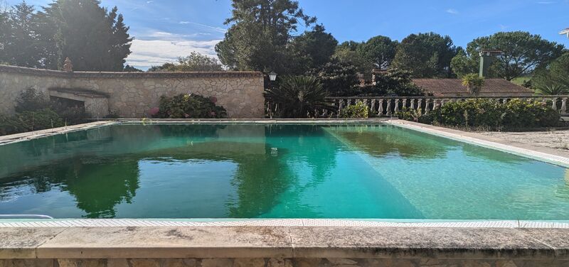 Quinta V4 Santarém - árvores de fruto, piscina, garagem, bbq, portão automático, água