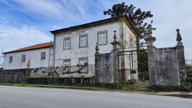 Quinta com casa V8 Santa Marta de Portuzelo Viana do Castelo - piscina, poço, árvores de fruto, tanque