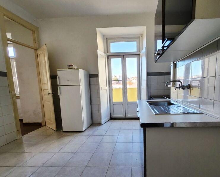 Apartment 3 bedrooms Santa Maria Maior Lisboa - kitchen