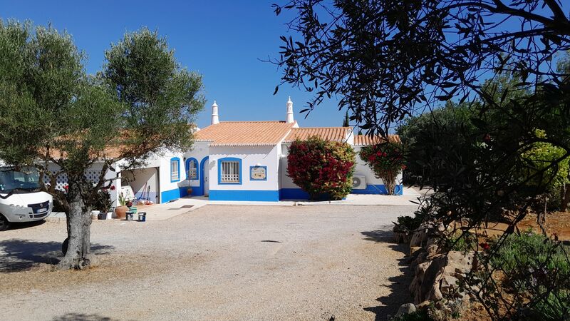 Casa V3+3 Térrea Lobito Silves - garagem, ar condicionado, aquecimento central, piscina