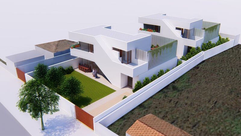 House 4 bedrooms Modern in the center Alcobaça - underfloor heating, air conditioning, terrace, equipped kitchen, swimming pool