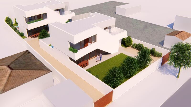 House 4 bedrooms in the center Alcobaça - equipped kitchen, terrace, underfloor heating, air conditioning, swimming pool