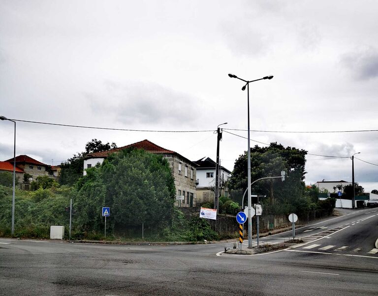 House 6 bedrooms Guardizela Guimarães - garage