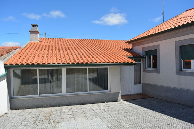 House 5 bedrooms near the center Vilar Formoso Almeida - central heating, fireplace, swimming pool