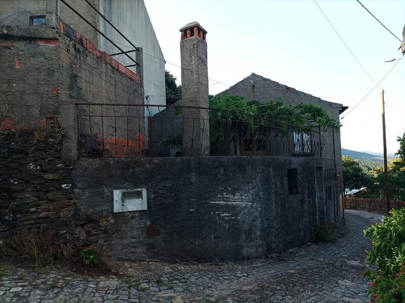 Casa V3 Almaceda Castelo Branco - sótão, terraço, jardim