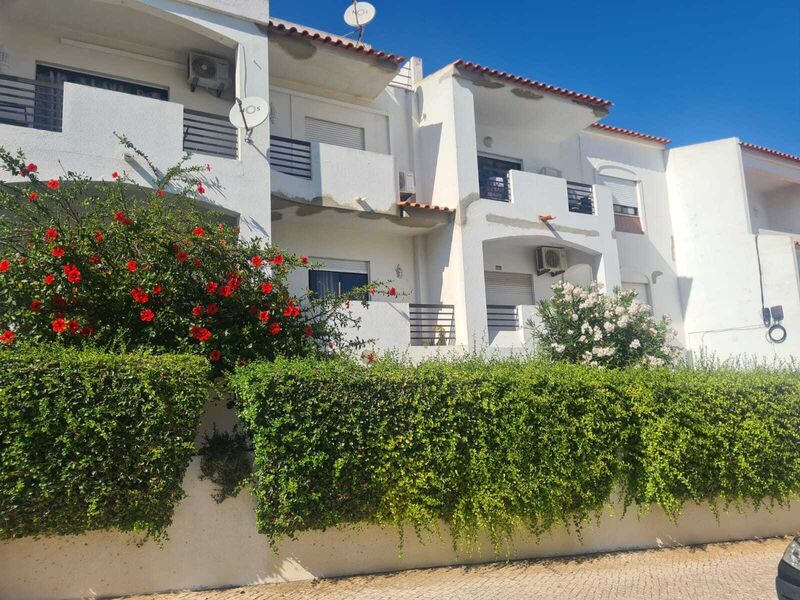 Apartamento T2 Albufeira - arrecadação, ar condicionado, varanda, cozinha equipada, parqueamento