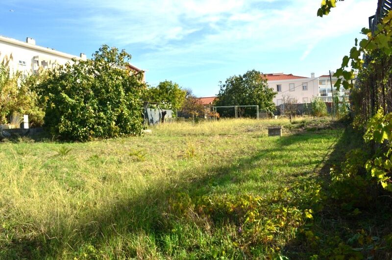 Land flat Ajuda Lisboa - great location