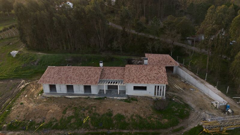 House Single storey under construction V4 Pombal - garage, quiet area