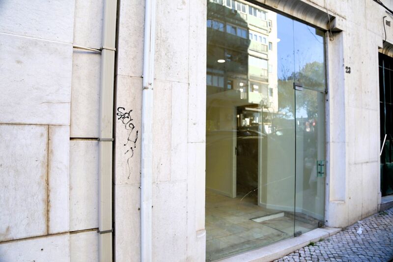 Shop Refurbished Rua Artilharia 1 Avenidas Novas Lisboa - storefront