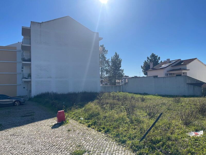 Lote Urbano com 309.50m2 Nossa Senhora de Fátima Entroncamento - garagem