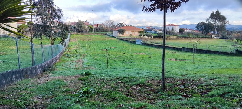 Terreno com 3500m2 Ponte de Lima - árvores de fruto, excelentes acessos