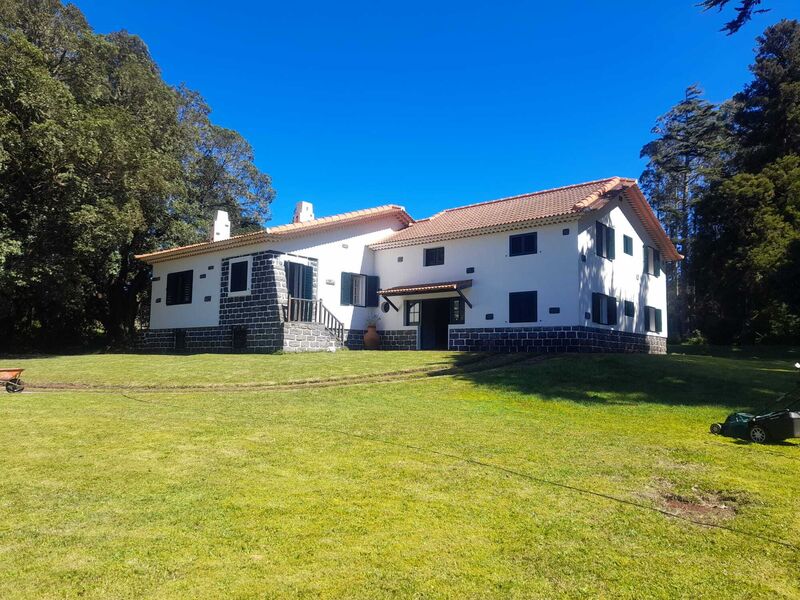 House 5 bedrooms Santo António da Serra Santa Cruz - barbecue, garage