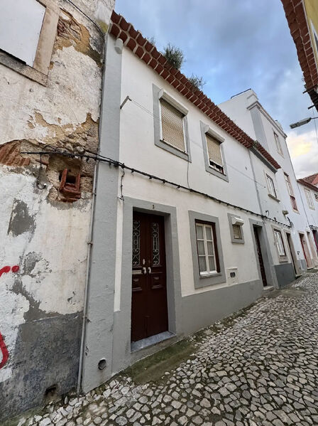 House 5 bedrooms Typical in the center São Salvador Santarém