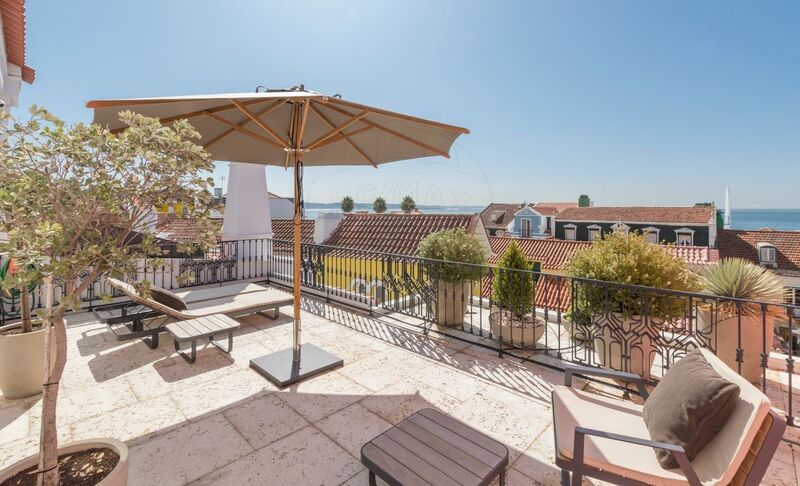 House in the center V2 Oeiras - underfloor heating, terrace, balcony