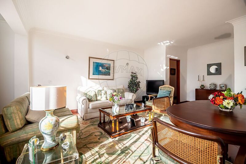 Apartment T2 Cascais - great location, garden