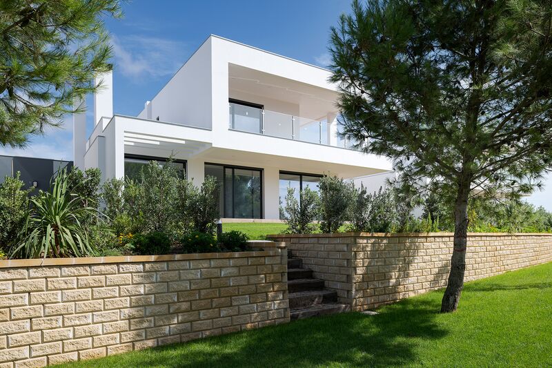 House V4 Alcabideche Cascais - barbecue, garden, garage, terrace, terraces, gardens, swimming pool, balcony, balconies